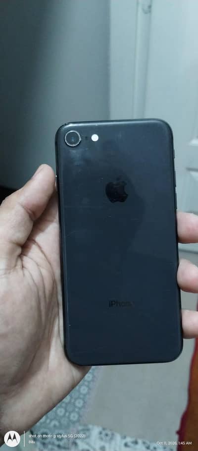 Apple iPhone 8
