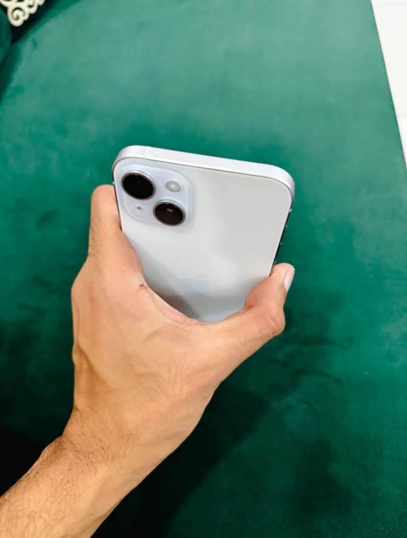 Apple iPhone 15 plus 1