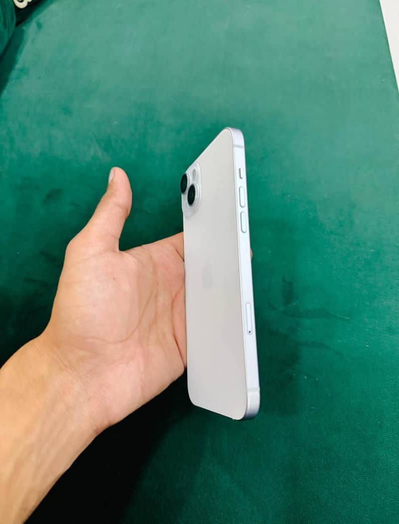 Apple iPhone 15 plus 2