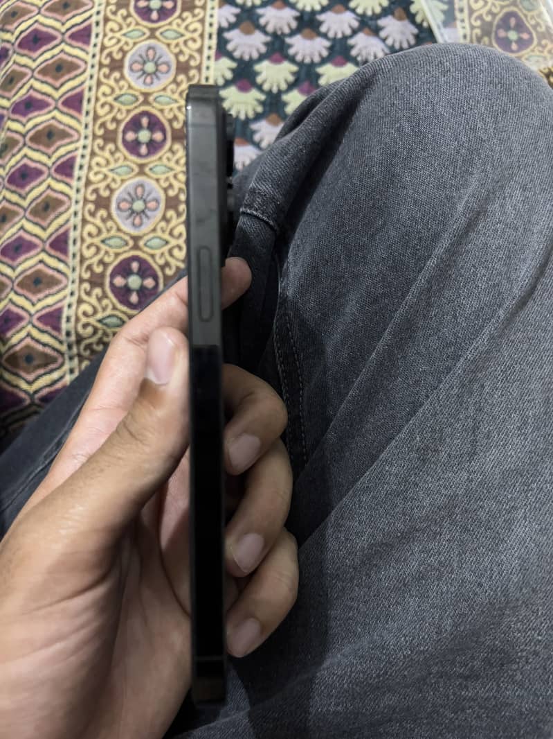Apple iPhone 14 Pro Max 5