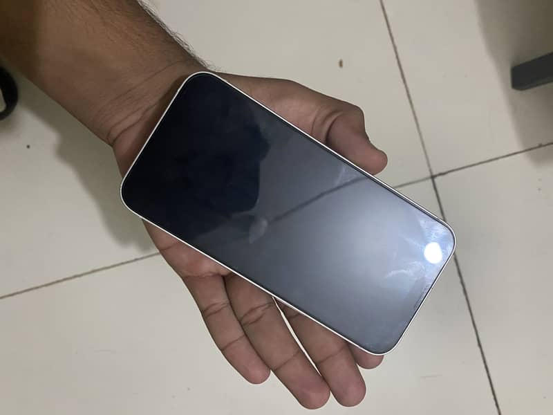 Apple iPhone 14 3