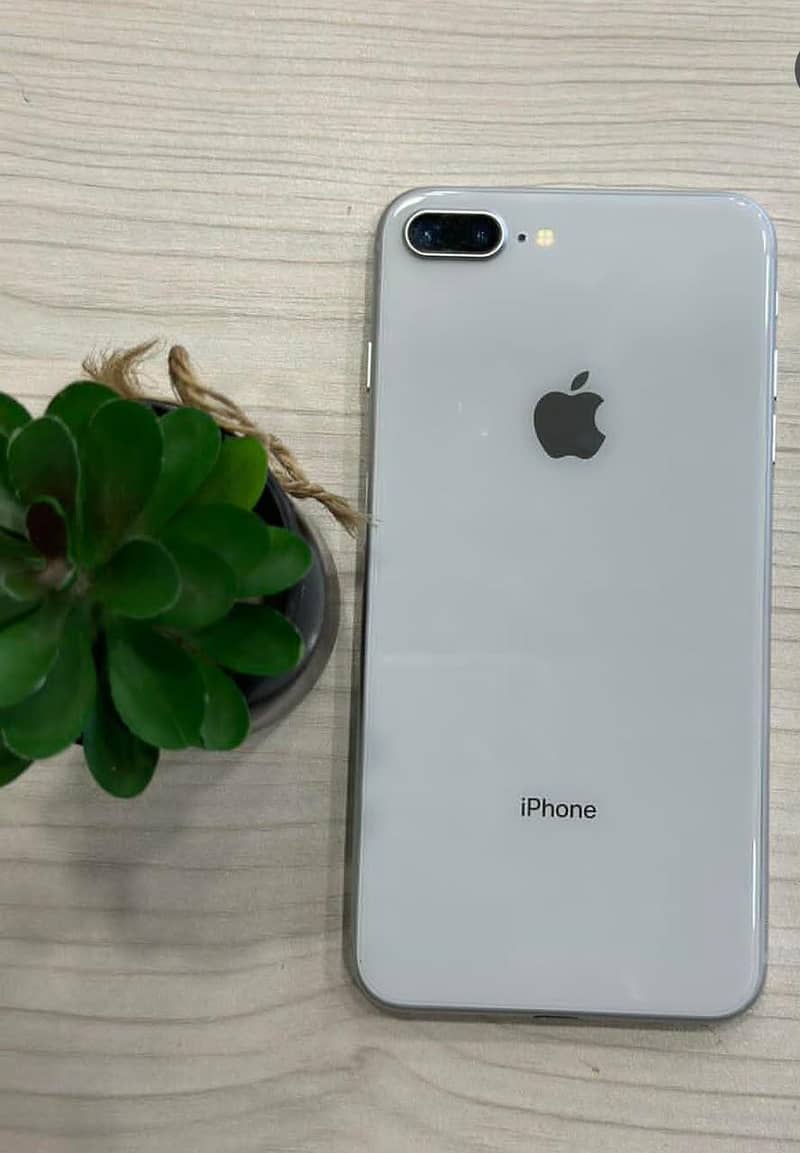 Apple iPhone 8 Plus 0