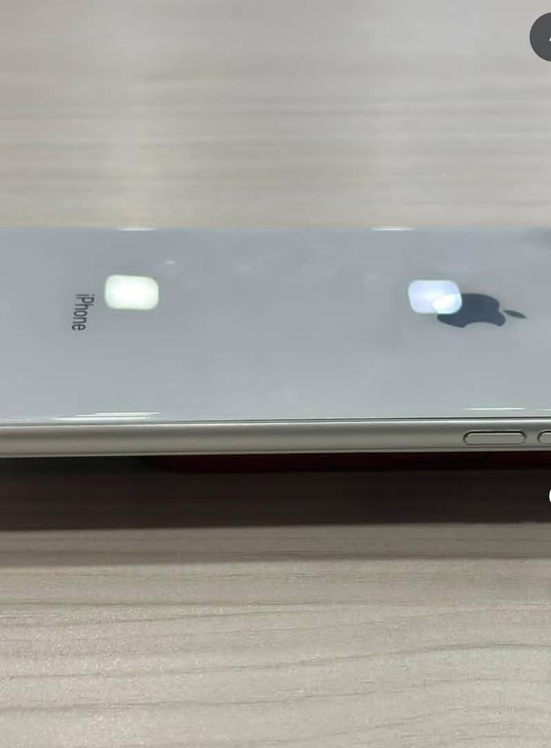 Apple iPhone 8 Plus 5