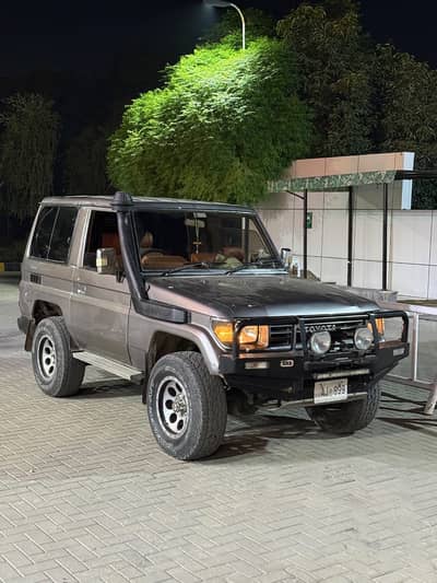 Toyota Prado 1988 immensity clear 2017