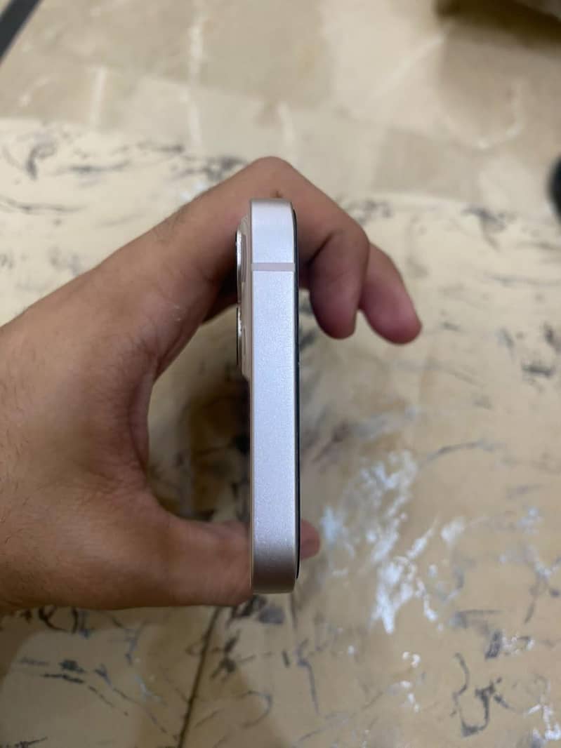 Apple iPhone 13 2