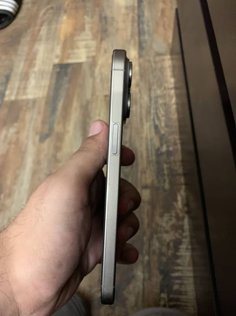 Apple iPhone 15 Pro Max 1