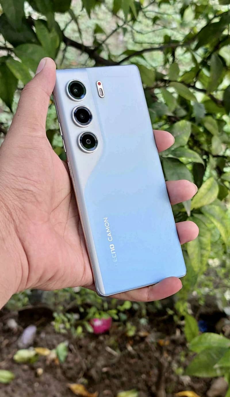 Tecno CAMON 40 Pro 6