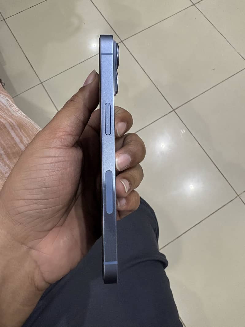 Apple iPhone 14 4