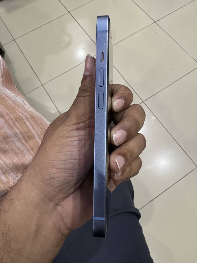 Apple iPhone 14 7