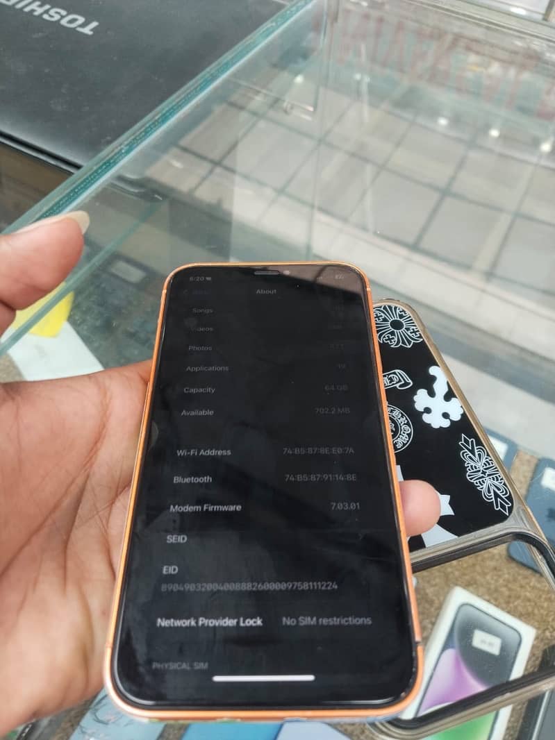 Apple iPhone XR 1