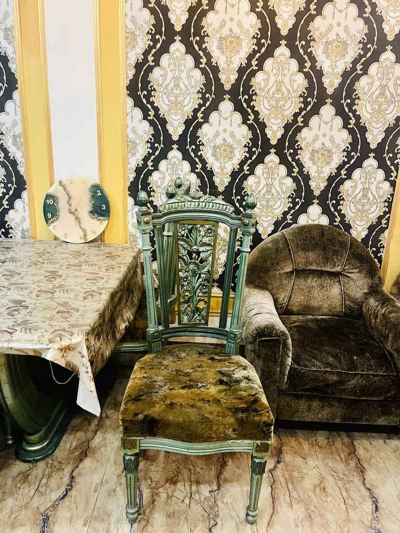 Dining table 6 seater 0