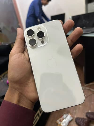 Apple iPhone 15 Pro Max jv
