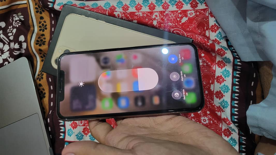 Apple iPhone 11 Pro Max 7