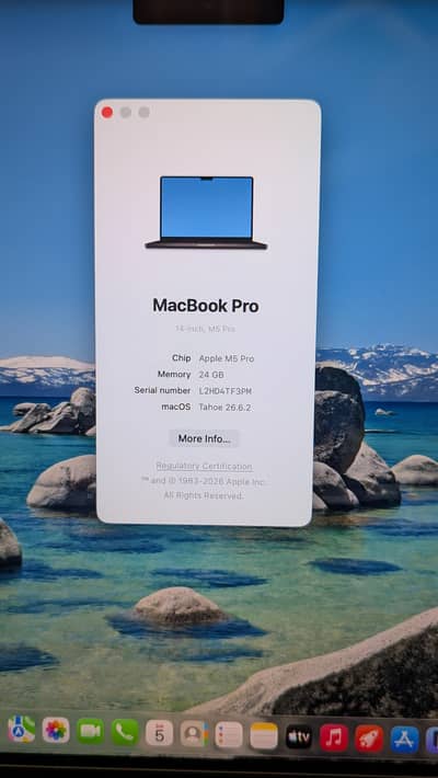 MacBook M5 Pro chip 14" 24/1tb 15core CPU 16 core GPU box warranty