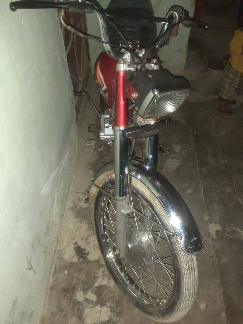 United 125 1