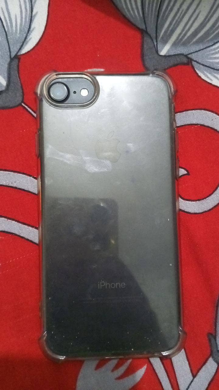 Apple iPhone 7 1