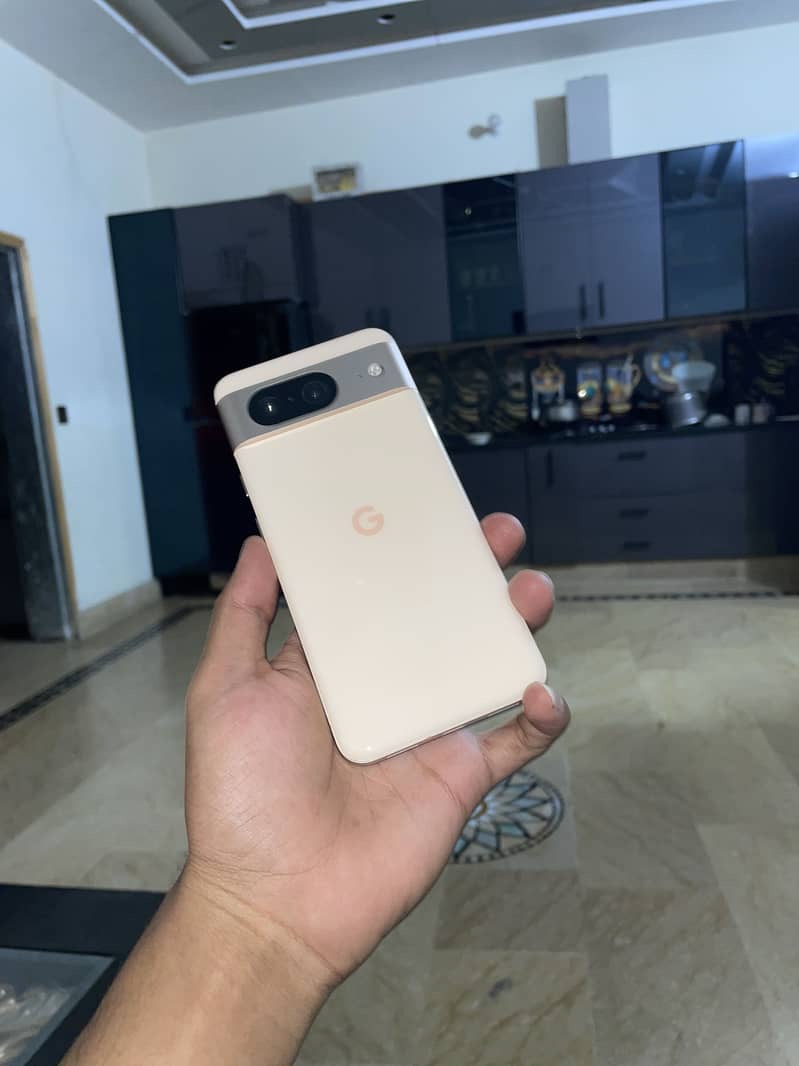 Google Pixel 8 7