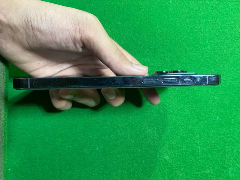 Apple iPhone 14 Pro Max 3
