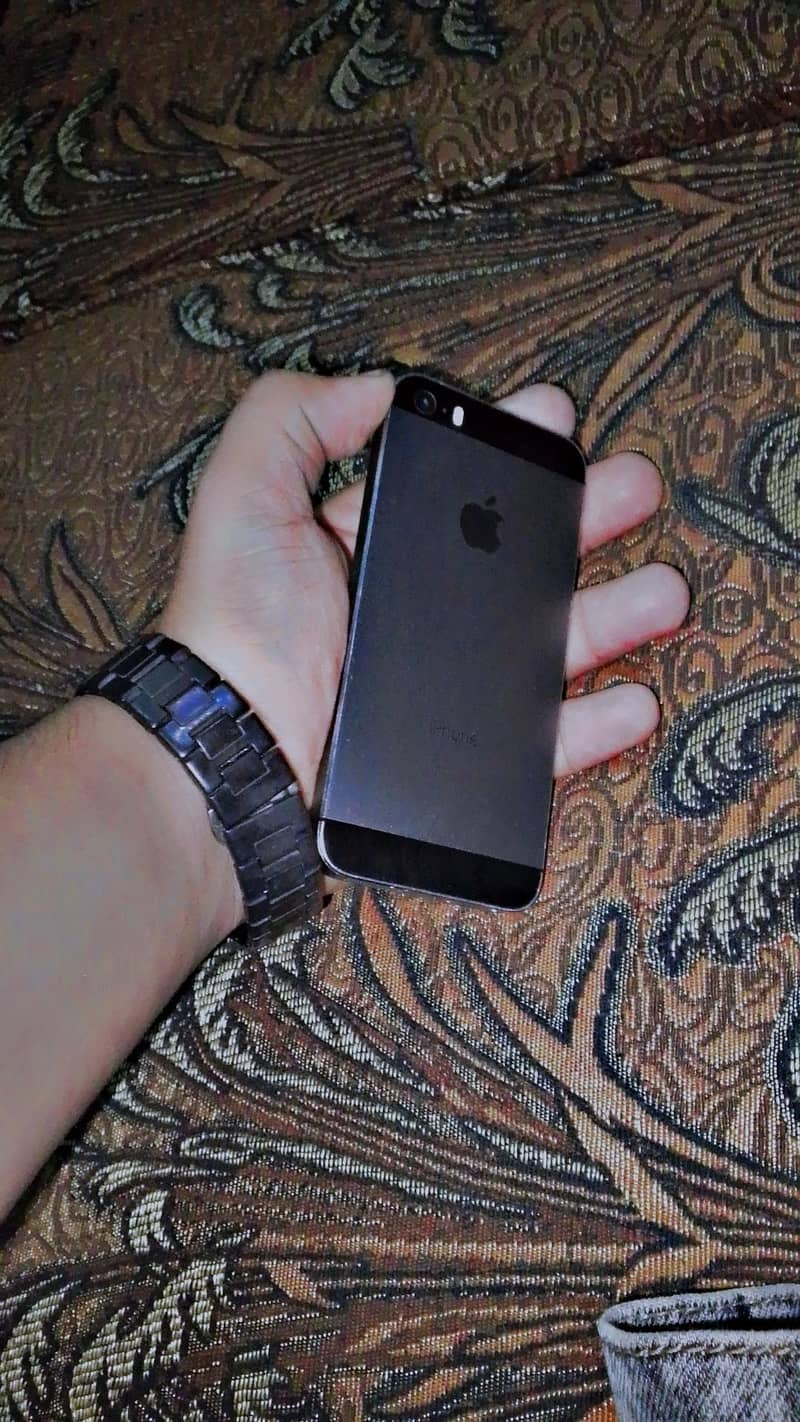 Apple iPhone 5s 3