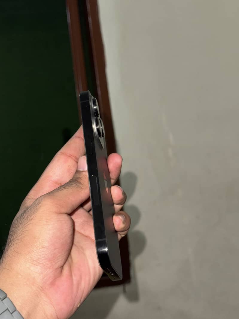 Apple iPhone 14 Pro 1