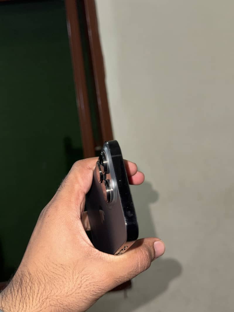 Apple iPhone 14 Pro 2