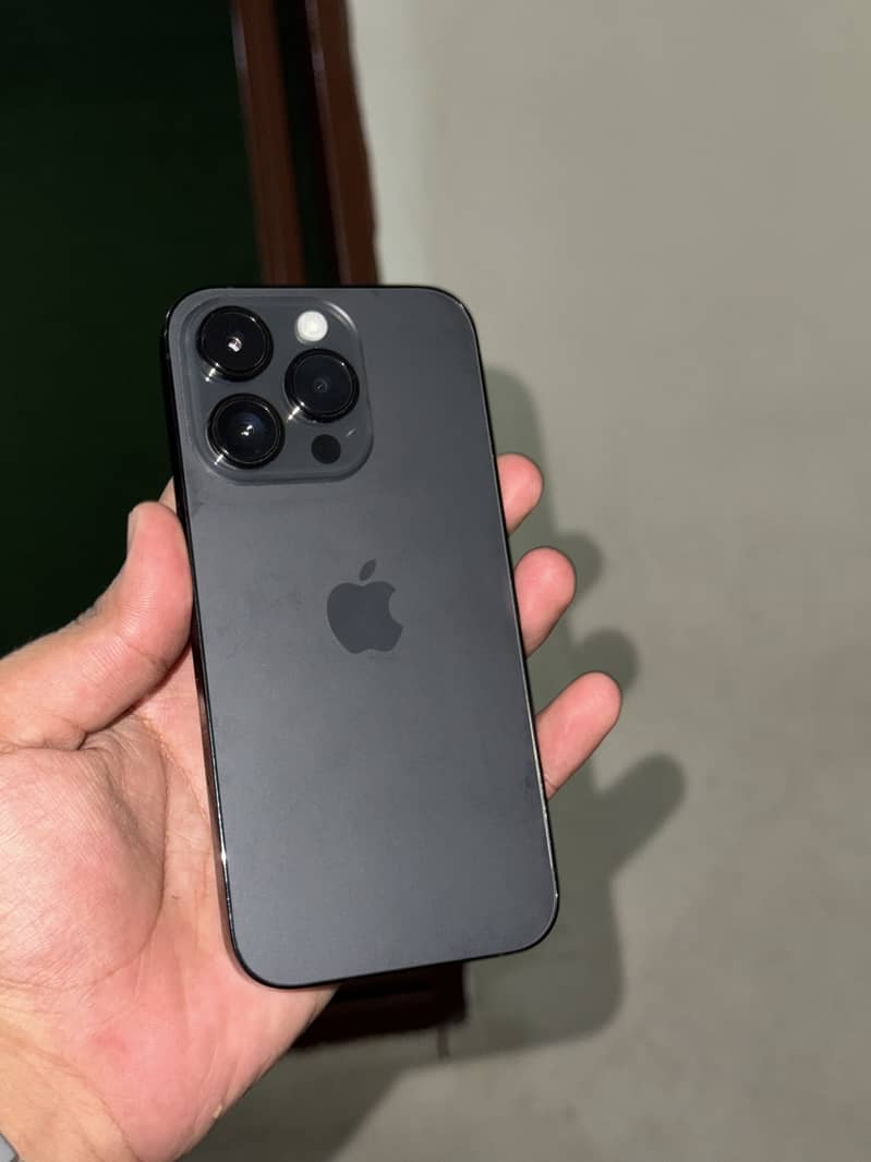 Apple iPhone 14 Pro 3