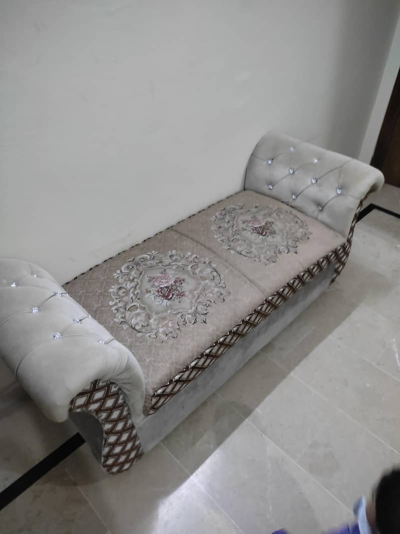 2-Seater Couch (Settee) 1
