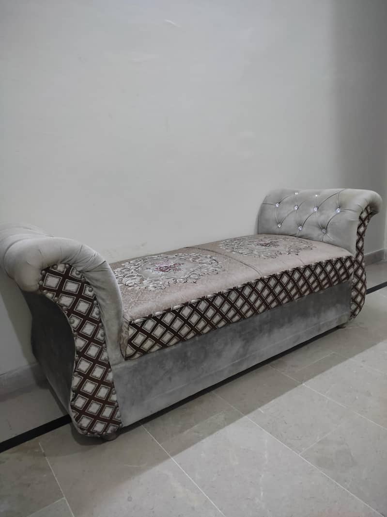 2-Seater Couch (Settee) 3
