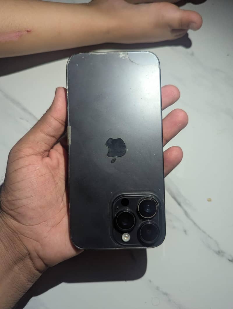 Apple iPhone 15 Pro Max 5