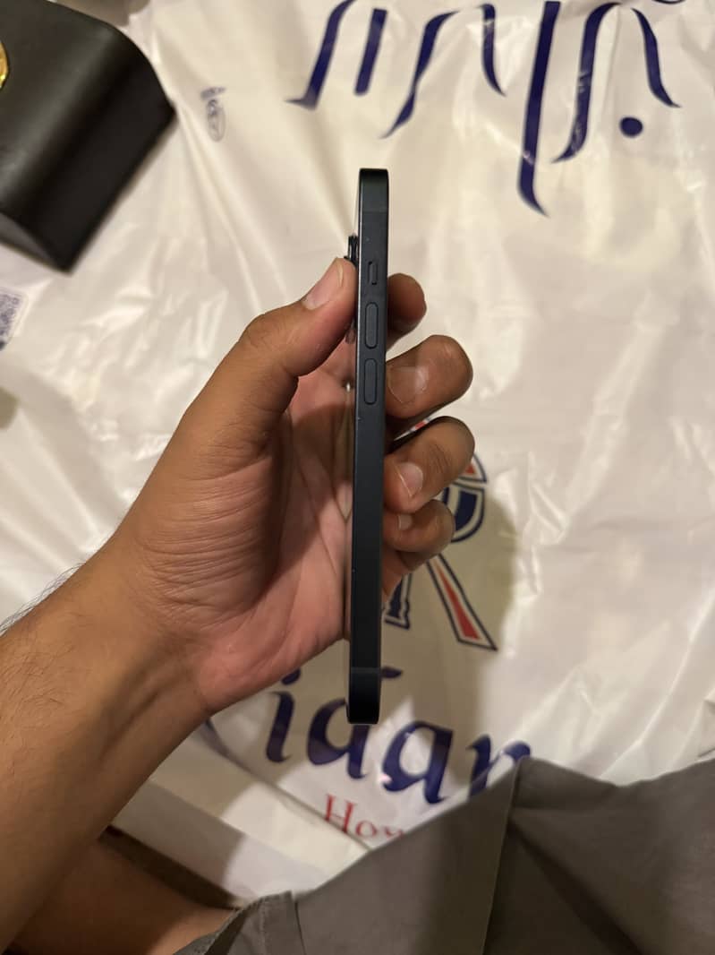 Apple iPhone 14 3