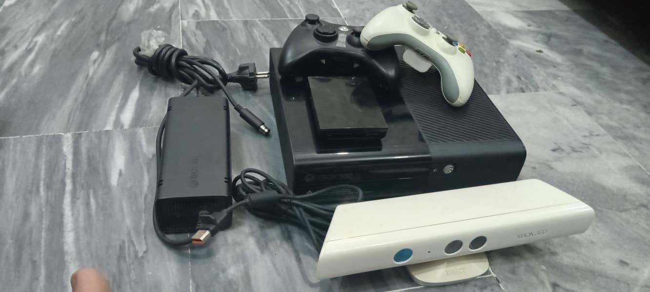 XBOX 360 Slim 6