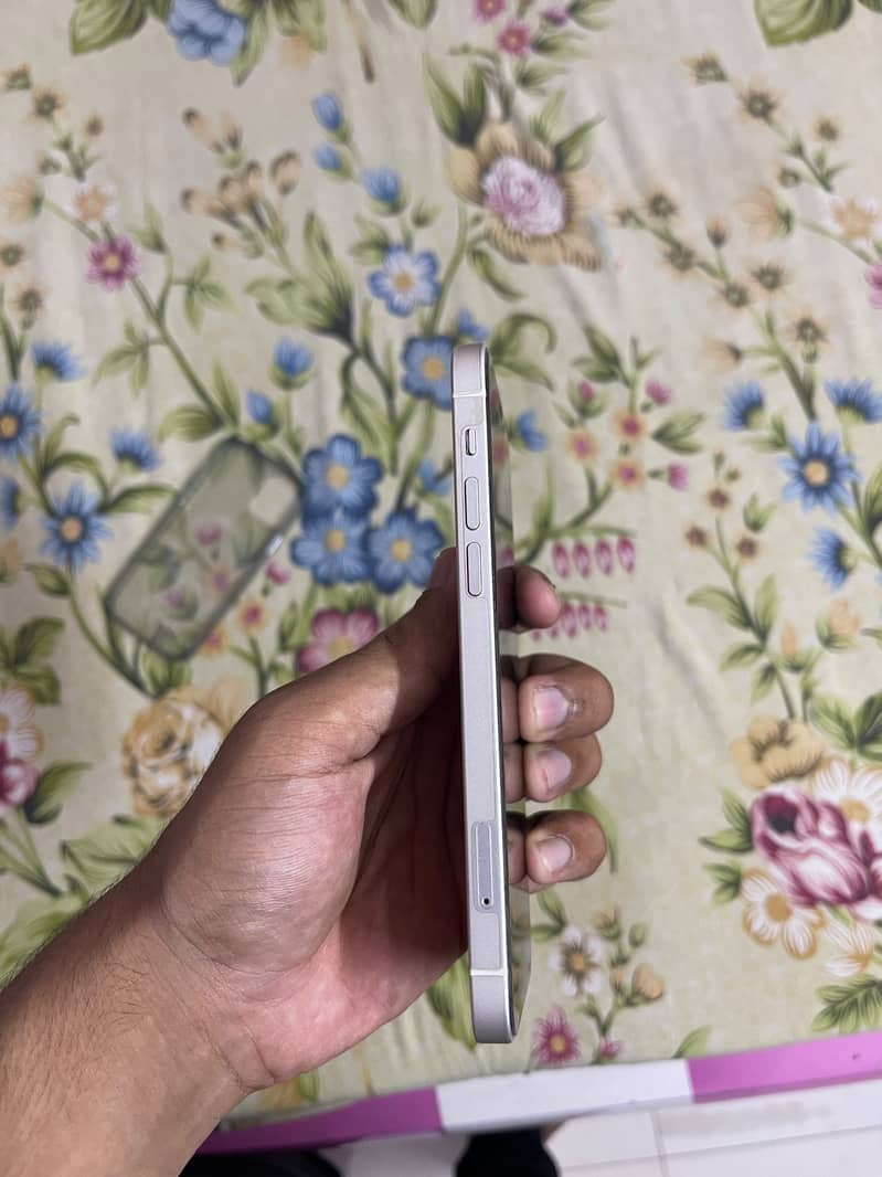 Apple iPhone 12 2