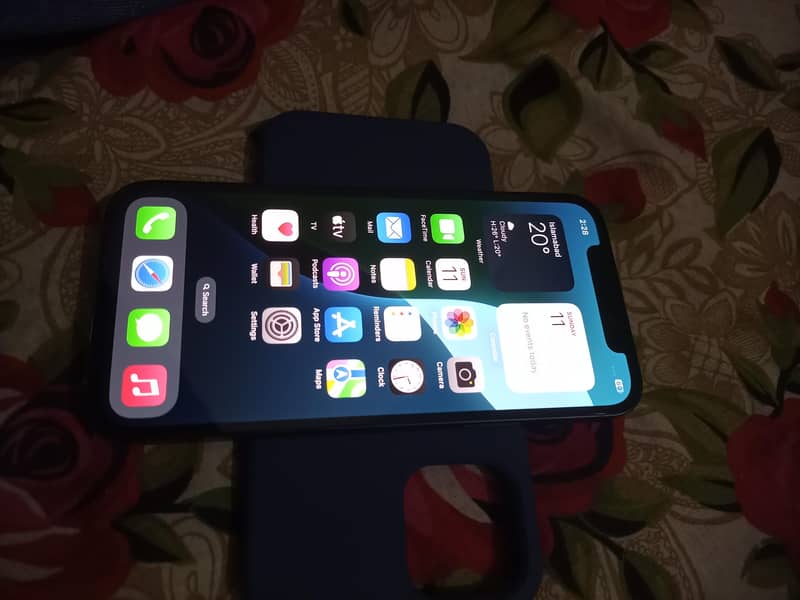 Apple iPhone 12 2