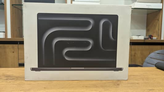 MacBook M4 Pro Max 16" 36/1Tb 14core CPU 32core GPU box pack