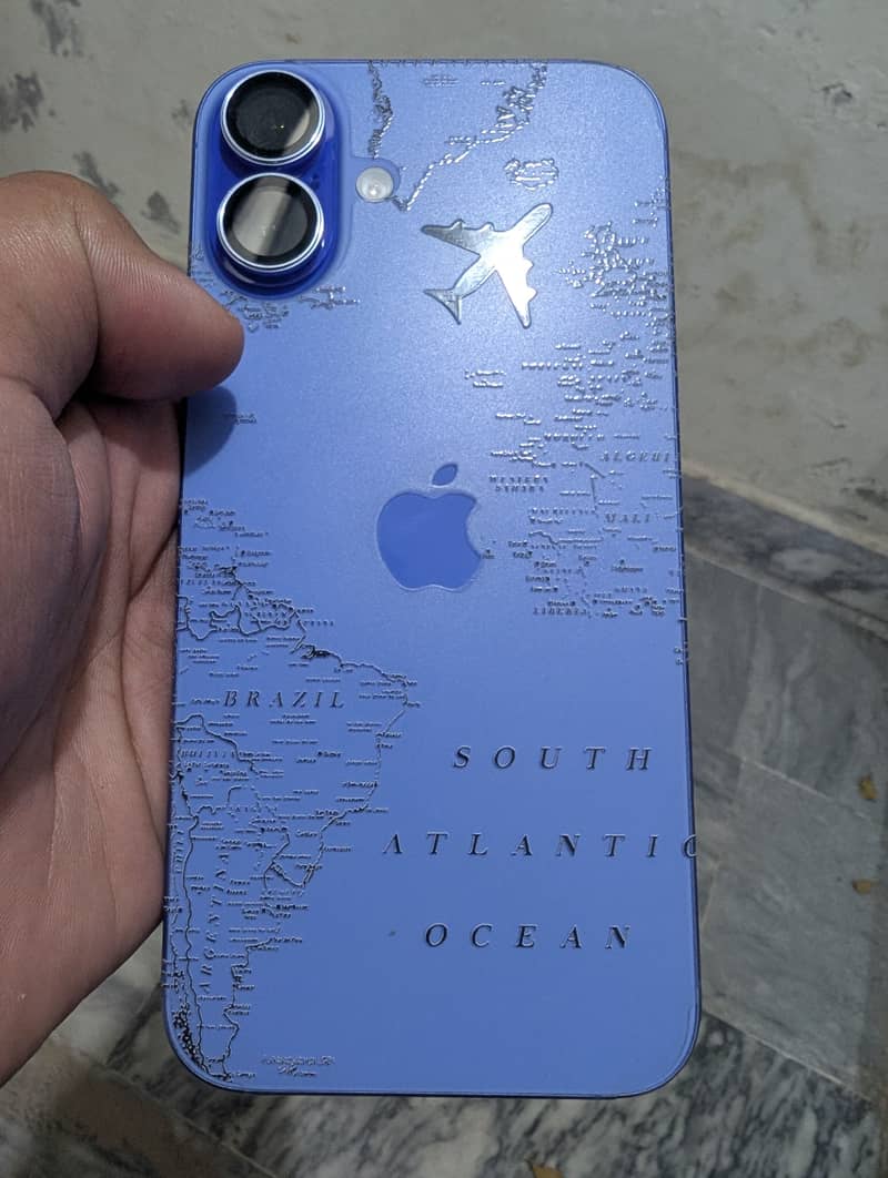 Apple iPhone 16 Plus 0