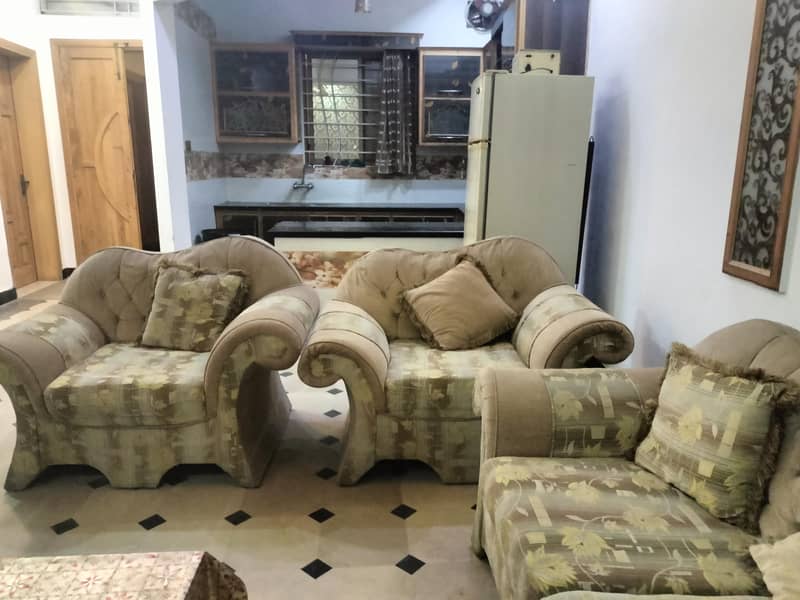 sofa set with dewan 2