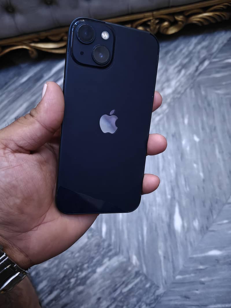 Apple iPhone 13 1