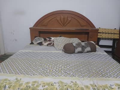 use bed room set with matteres