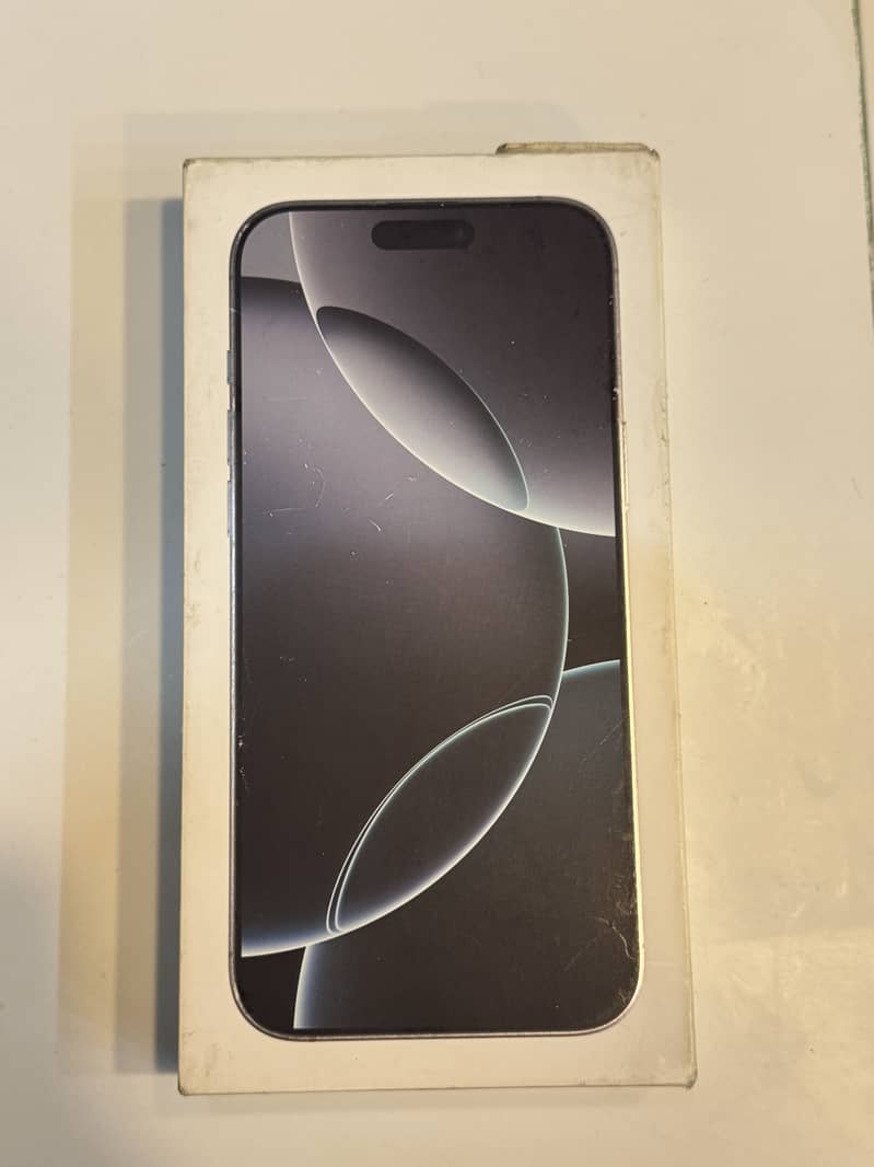 Apple iPhone 16 Pro Max 6