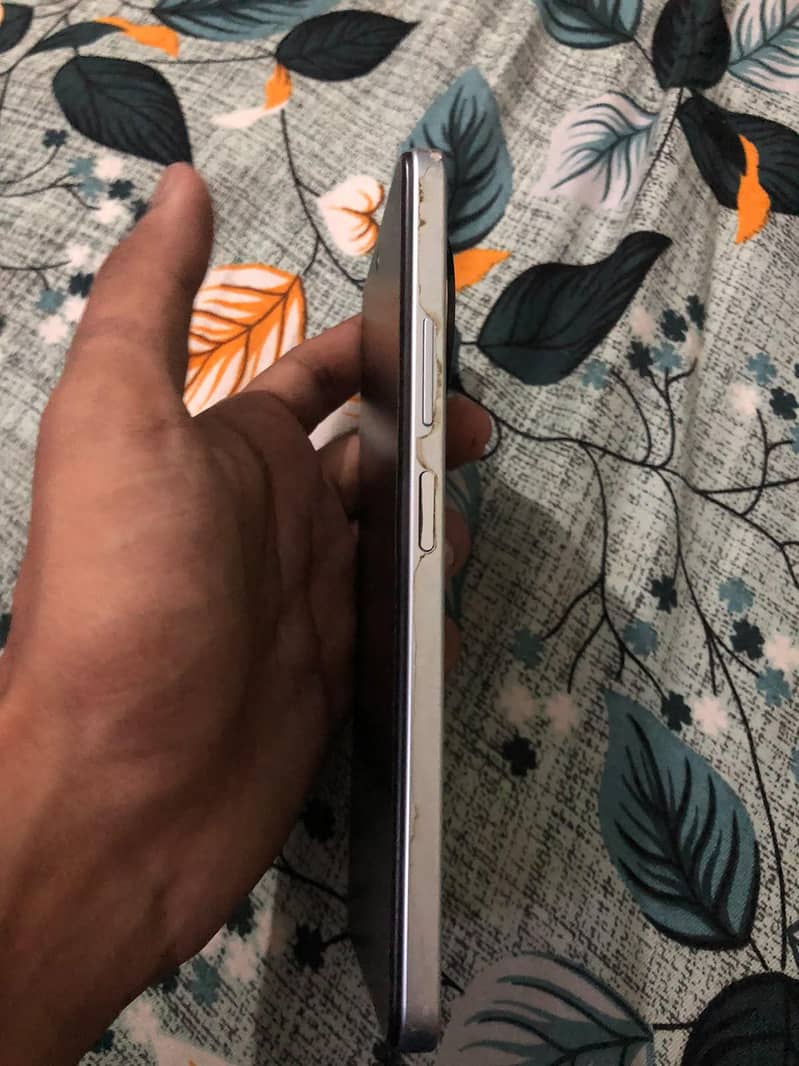 Itel S24 3