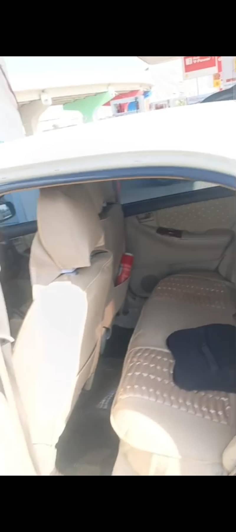 altis saloon 1