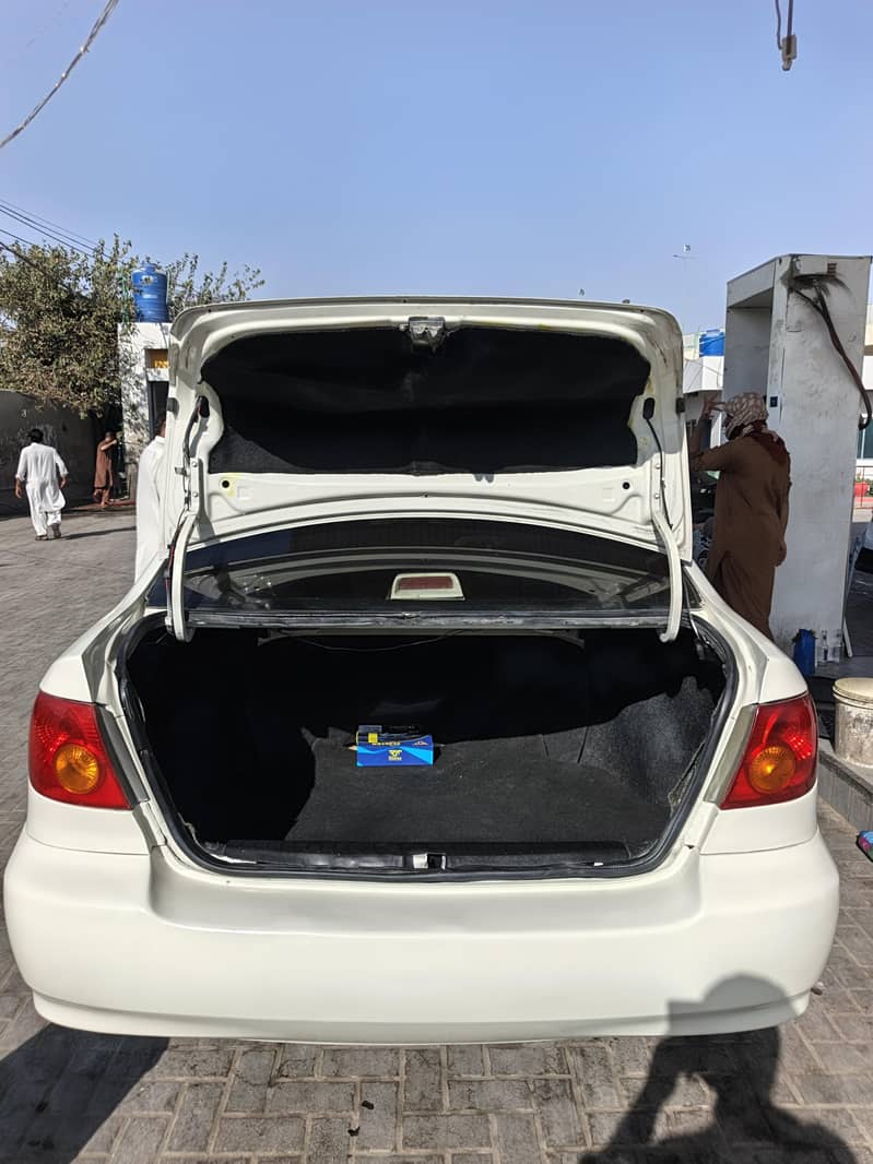 altis saloon 4