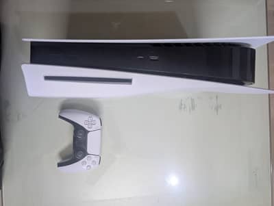Playstation 5 Fat Disc with one controller