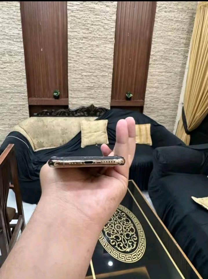 Apple iPhone XS 2