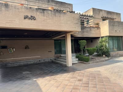 Dha Phase 2 Kanal Owner Build Solid Construction House Available For Sale