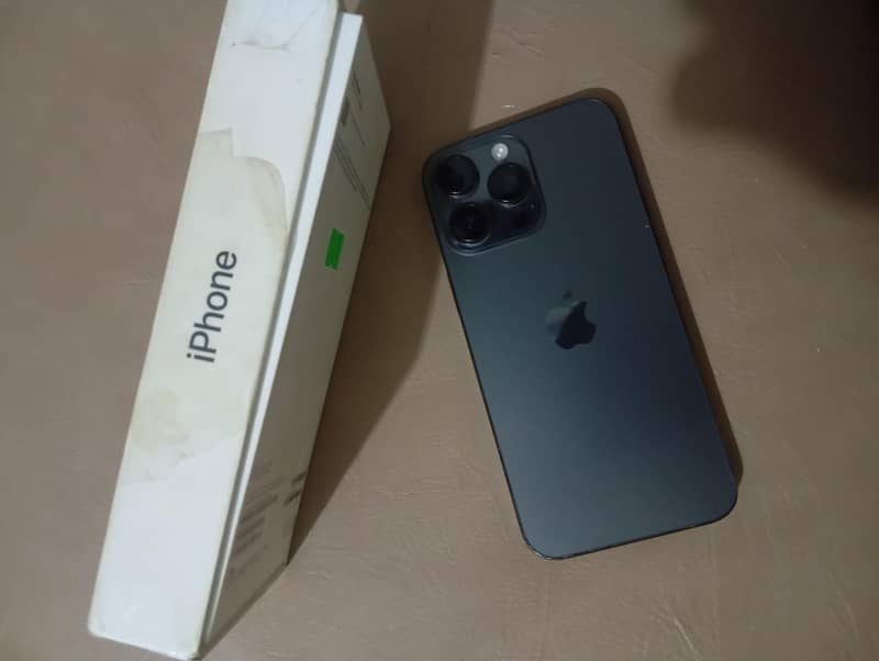 Apple iPhone 15 Pro Max 0