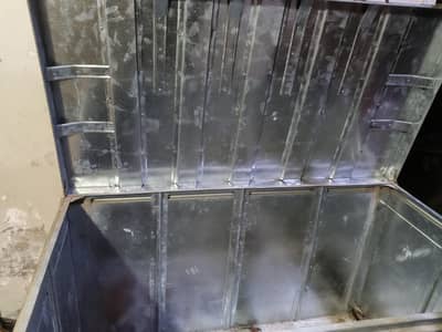 Iron Trunk (Strong Iron Sheet Trunk)