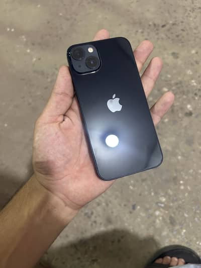 Apple iPhone 13