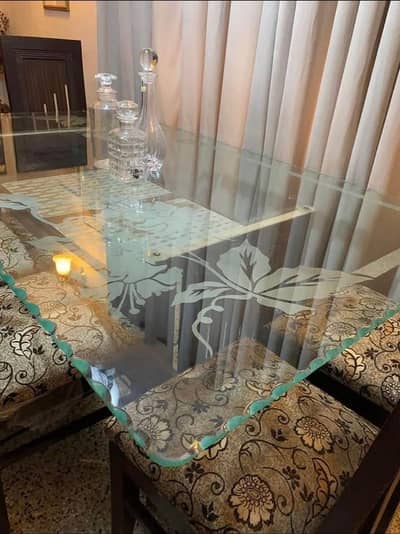 Dining table with 6 chairs