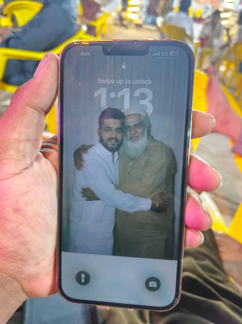 Apple iPhone 13 Pro Max 2